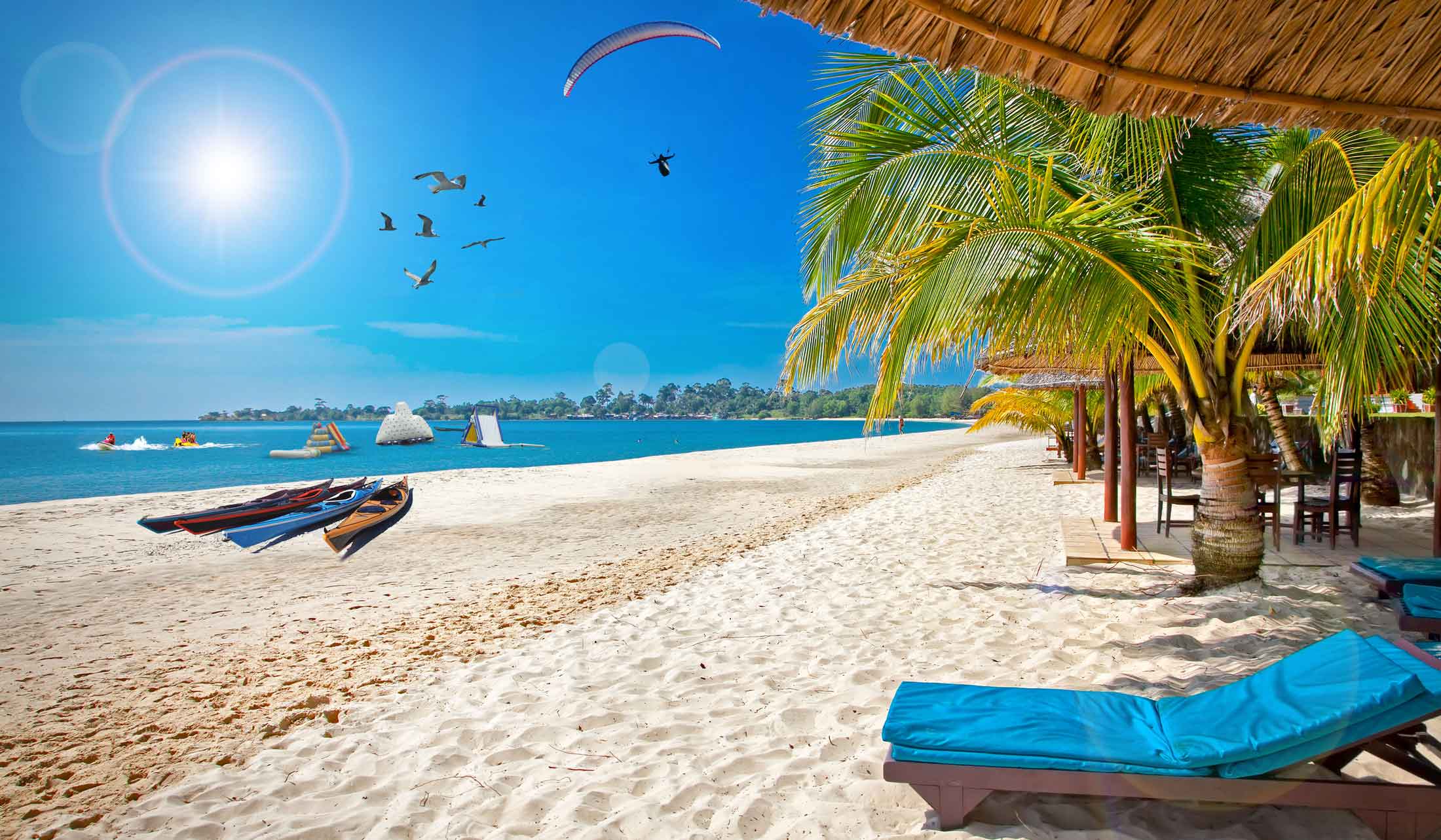 Explore and relax on the Beach